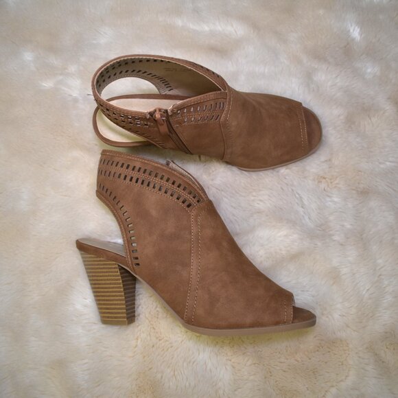 Chinese Laundry Peep Toe Booties Size 7.5 Brown Faux Leather Heeled Boots - Picture 13 of 13